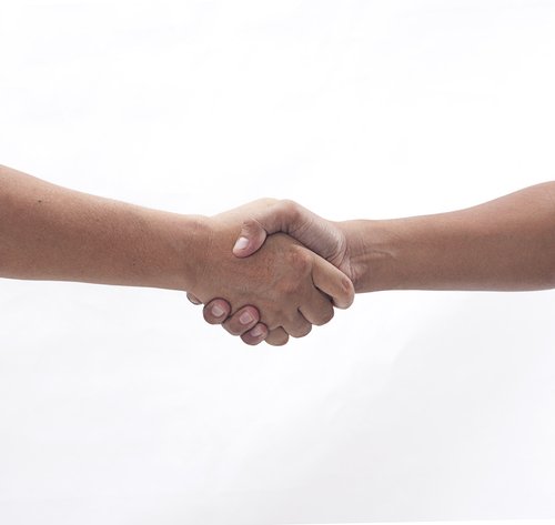 IA Generativa en la Empresa: Estrategias B2B para Soberanía, Rendimiento y Costes